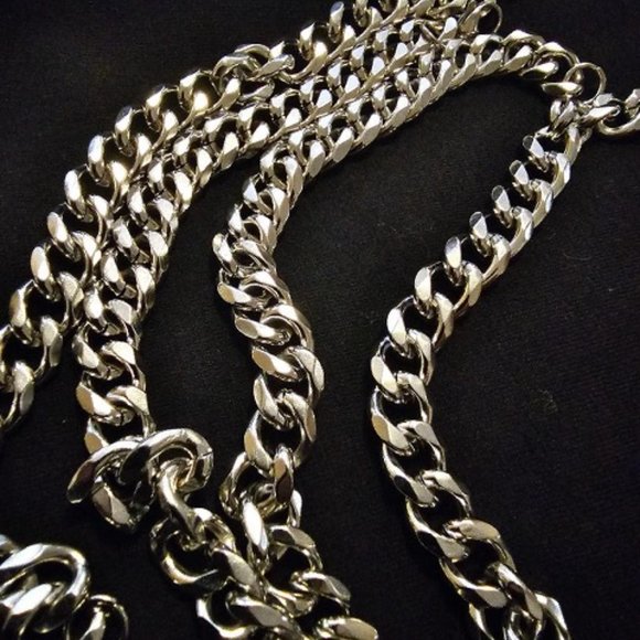 New Big Stainless Cuban Link Steel 11mm Thick Bracelet (Unisex) - Picture 7 of 7